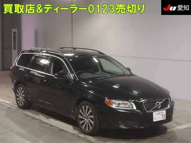 VOLVO V70 2013