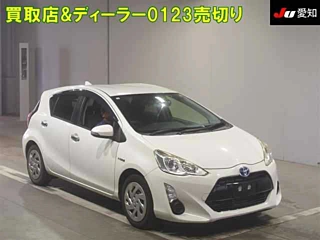 TOYOTA AQUA 2016