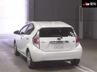TOYOTA AQUA 2016