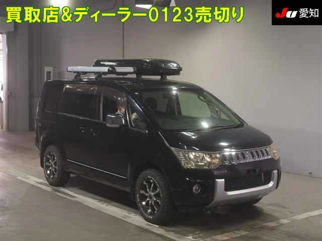 MITSUBISHI DELICA D5 2010