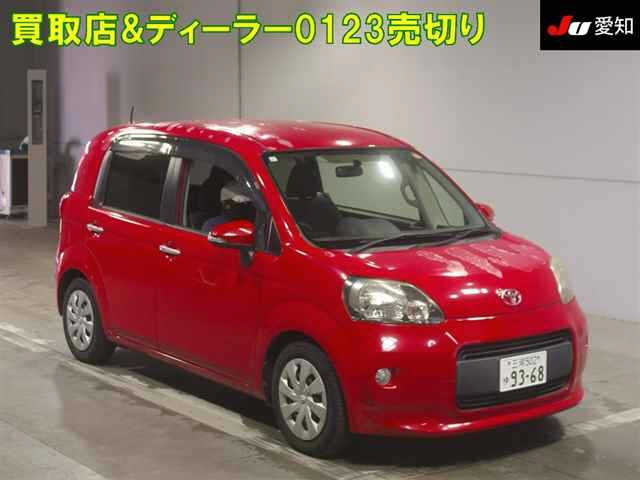 TOYOTA PORTE 2013