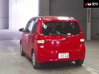 TOYOTA PORTE 2013