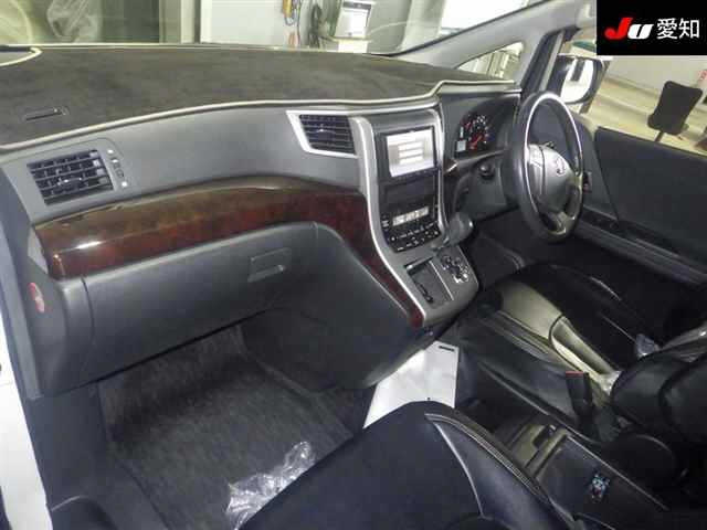 TOYOTA VELLFIRE 2012