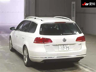VOLKSWAGEN PASSAT VARIANT 2012