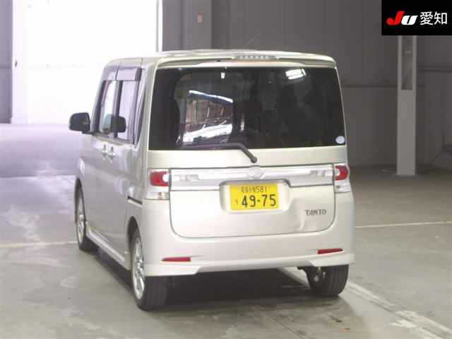 DAIHATSU TANTO 2009