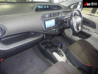 TOYOTA AQUA 2013