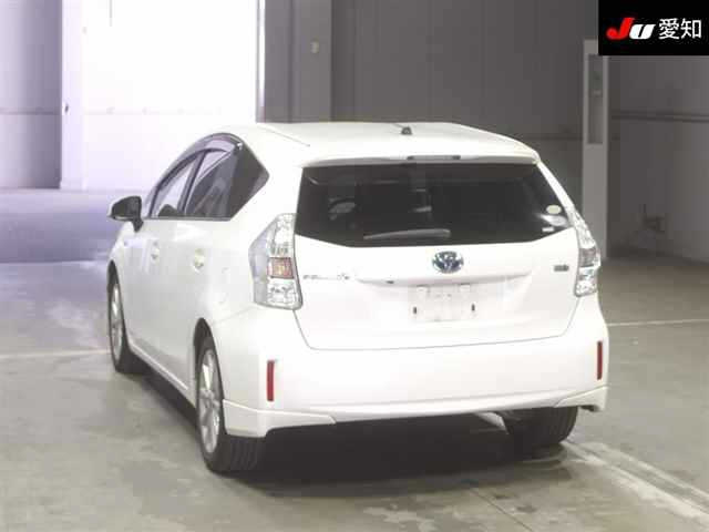 TOYOTA PRIUS ALPHA 2012