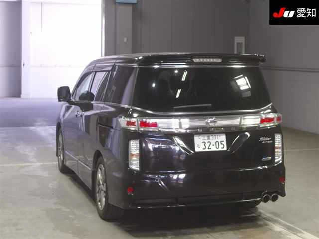 NISSAN ELGRAND 2010