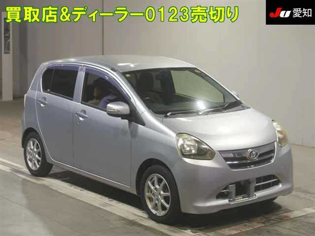 DAIHATSU MIRA E S 2012