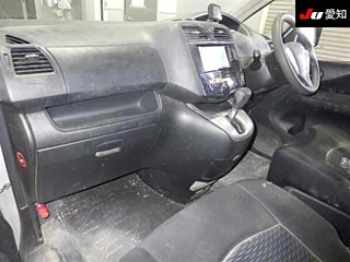NISSAN SERENA 2013