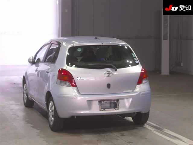 TOYOTA VITZ 2010