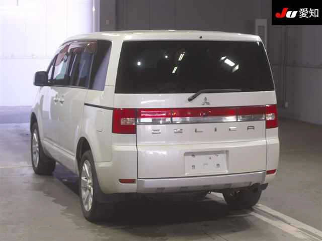 MITSUBISHI DELICA D5 2012