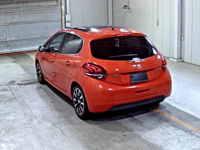 PEUGEOT 208 2016