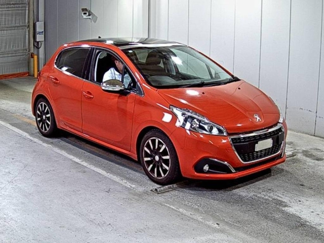 PEUGEOT 208 2016