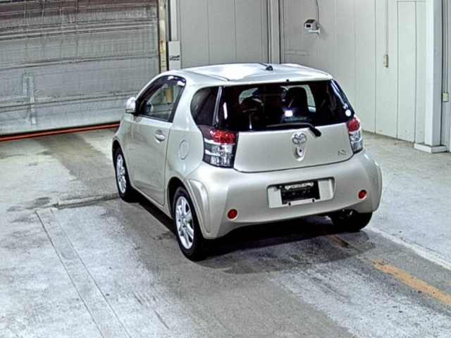 TOYOTA IQ 2009