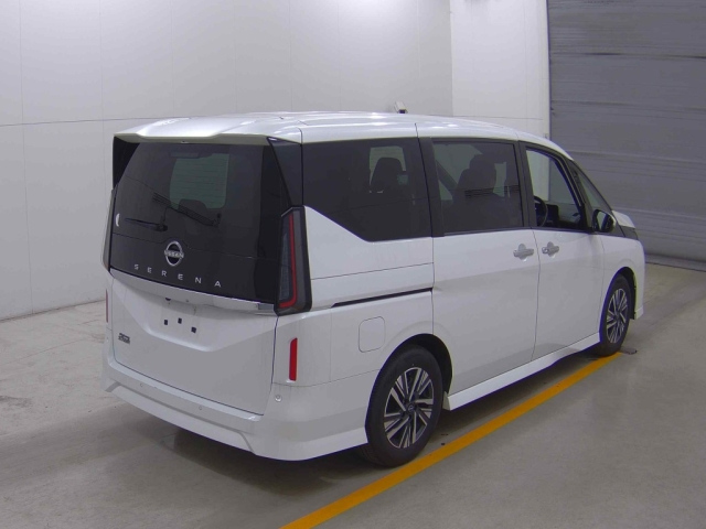 NISSAN SERENA 2023
