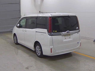 TOYOTA NOAH 2021