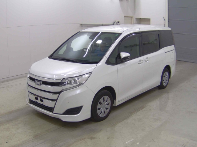 TOYOTA NOAH 2021