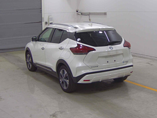 NISSAN KIX 2023