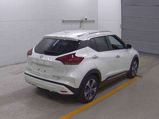 NISSAN KIX 2023