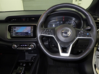 NISSAN KIX 2023
