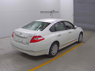 NISSAN TEANA 2010