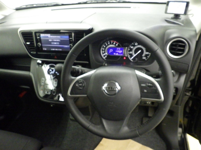 NISSAN DAYZ ROOX 2017