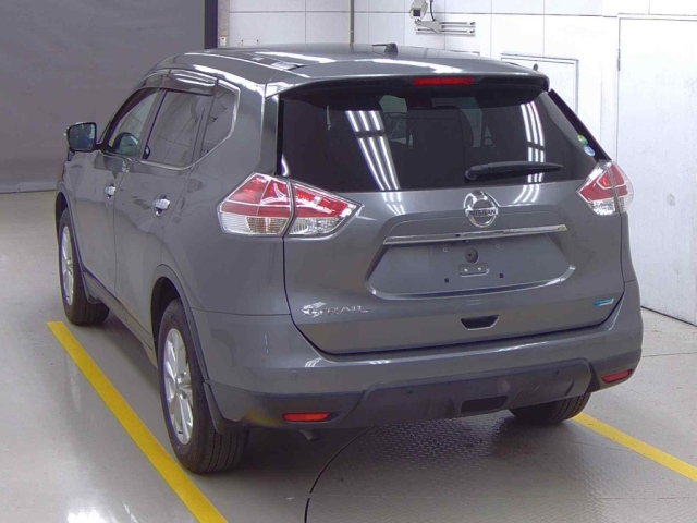 NISSAN X-TRAIL 2015
