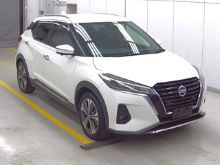 NISSAN KIX 2020