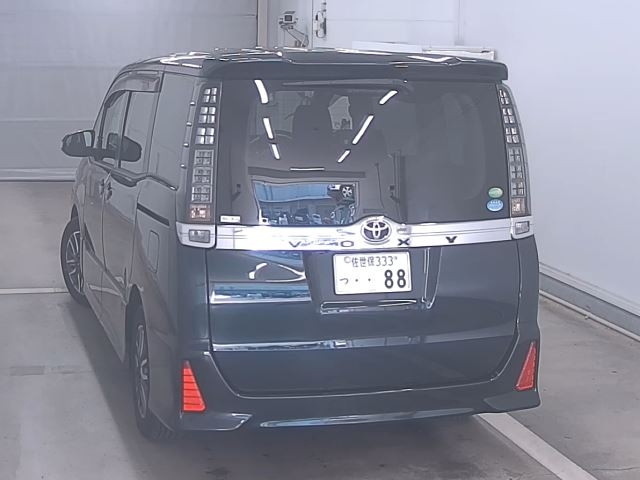 TOYOTA VOXY 2014