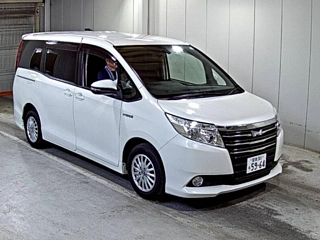 TOYOTA NOAH 2014