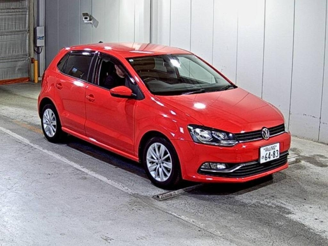 VOLKSWAGEN POLO 2015