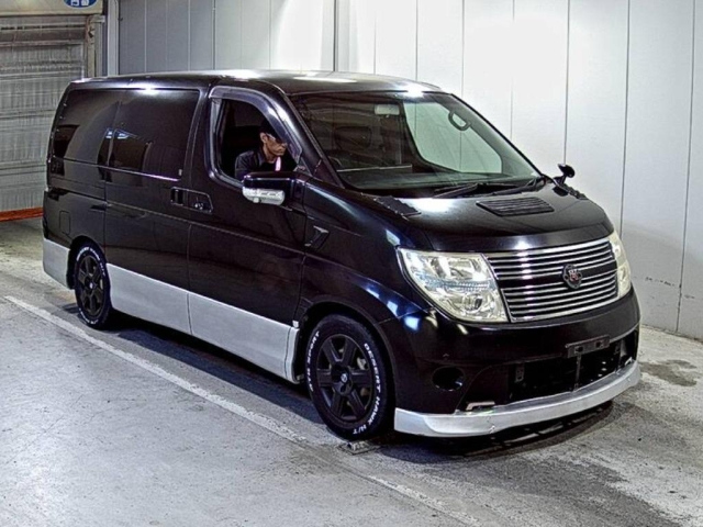 NISSAN ELGRAND 2009