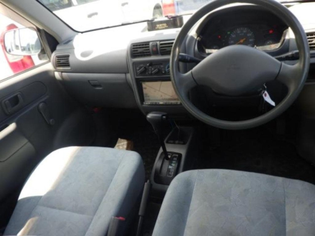 MITSUBISHI MINICA 2009