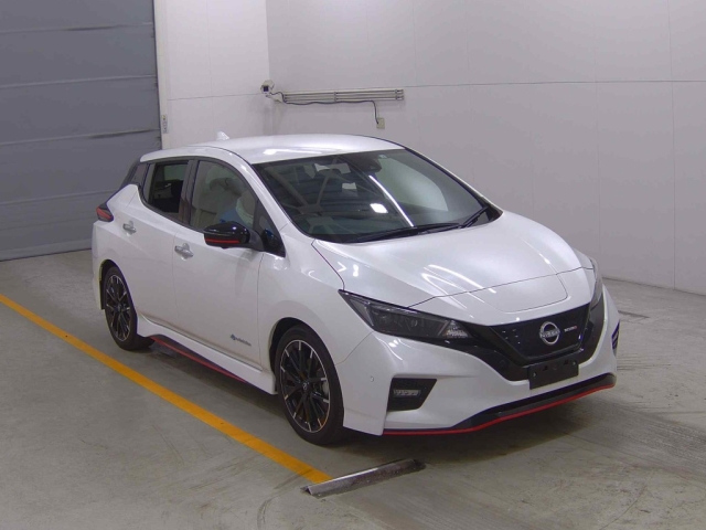 NISSAN LEAF 2022