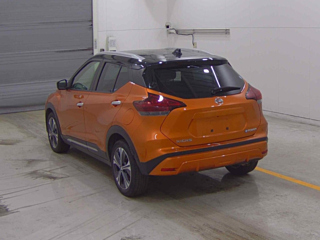 NISSAN KIX 2022