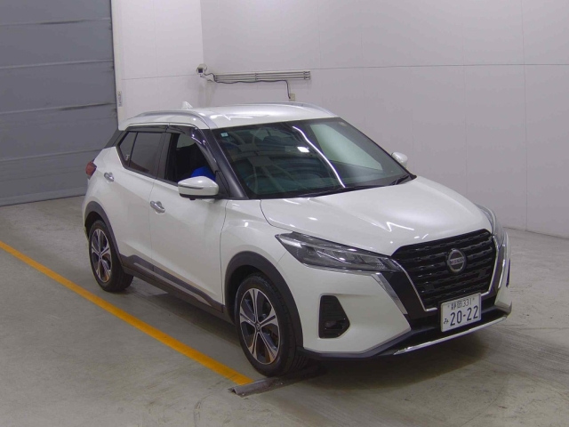 NISSAN KIX 2021