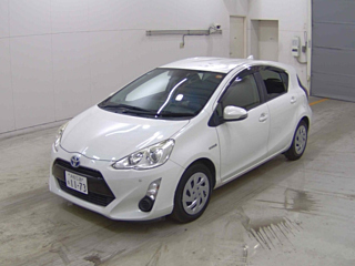 TOYOTA AQUA 2016
