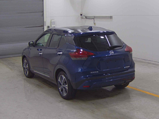 NISSAN KIX 2020