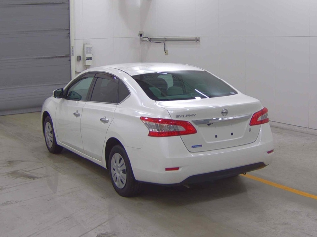 NISSAN SYLPHY 2016