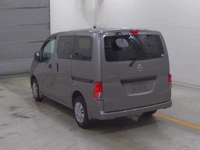 NISSAN NV200 2018