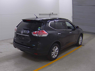 NISSAN X-TRAIL 2015