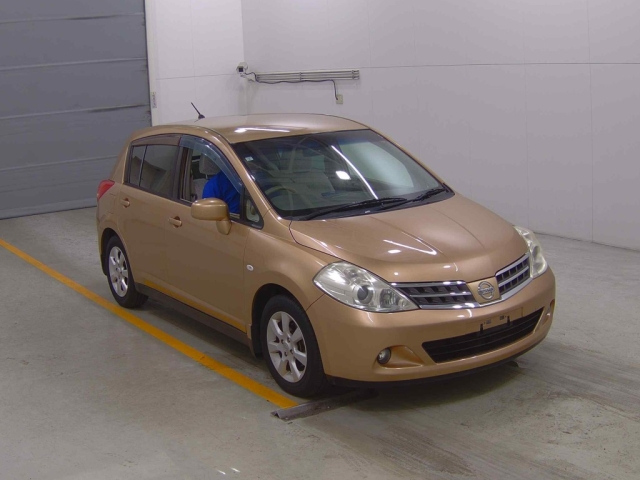 NISSAN TIIDA 2009