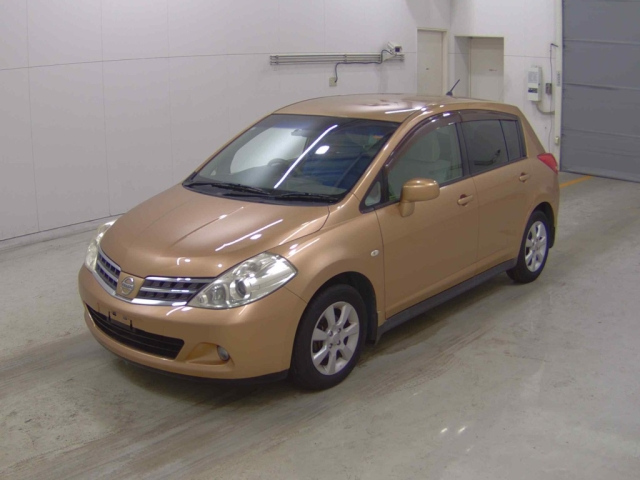 NISSAN TIIDA 2009