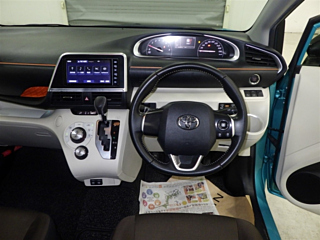 TOYOTA SIENTA 2018