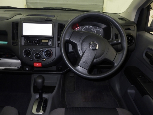NISSAN AD 2015