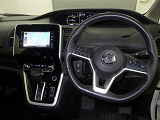 NISSAN SERENA 2019