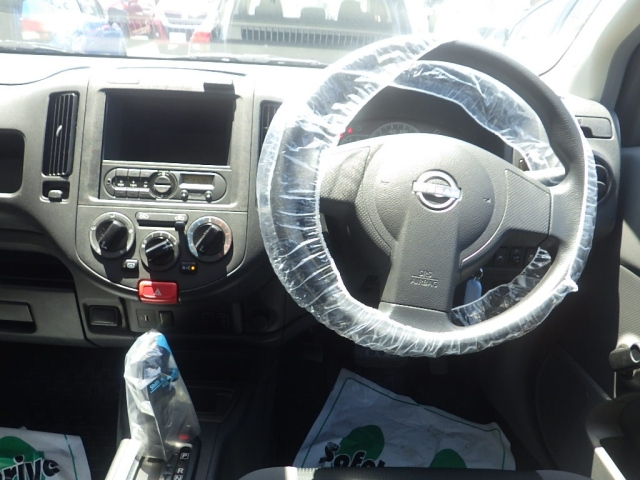NISSAN AD 2023