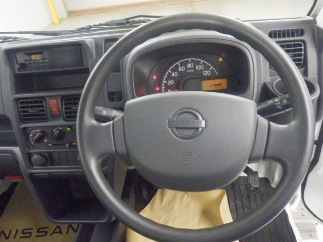 NISSAN CLIPPER TRUCK 2023