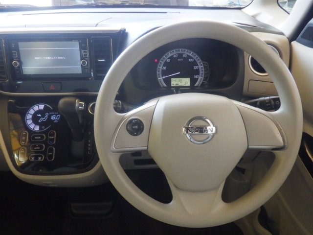 NISSAN DAYZ ROOX 2017